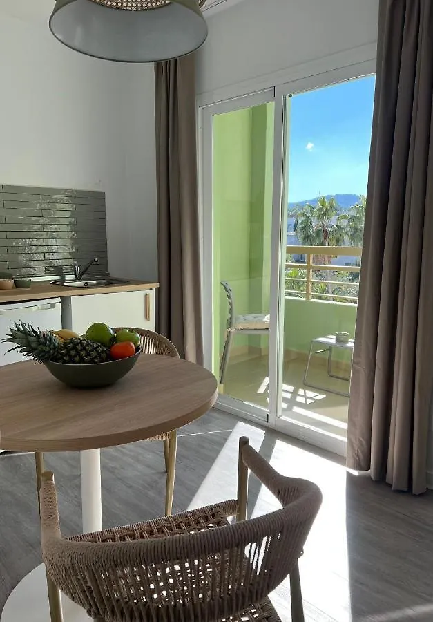 Апартаменты The Palm Star Ibiza - Adults Only Сан-Антонио-Абад